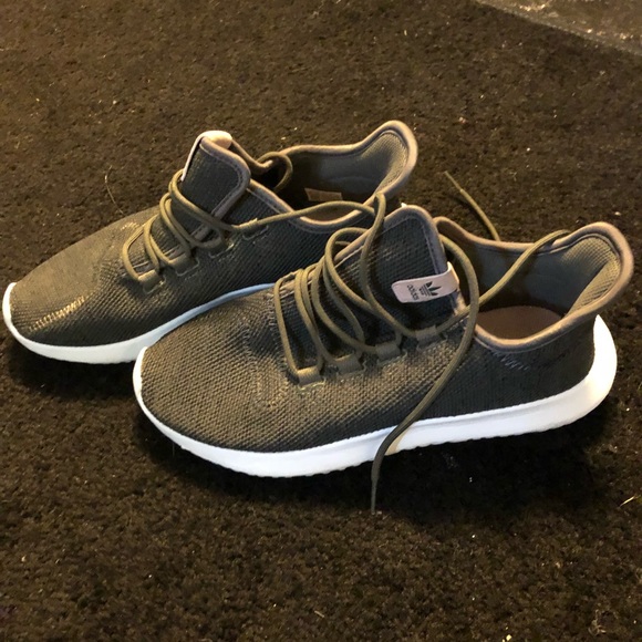 adidas Shoes - Adidas shoes 9-1/2